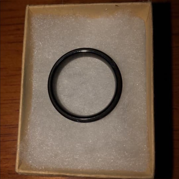Men’s tungsten ring - Picture 2 of 3